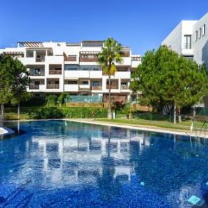 Lovely apt with pool by Costarentals - Ref 87
