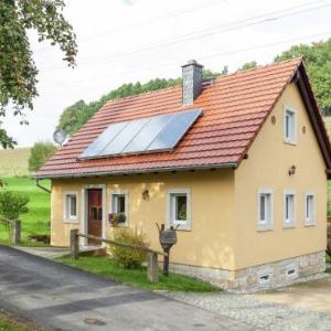 Modern Holiday Home with Garden in Lohsdorf