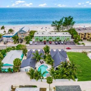 The Retreat at Anna Maria Island Inn