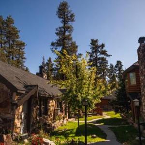 Hotels near The Cave Big Bear - Embers Lodge & Cabins