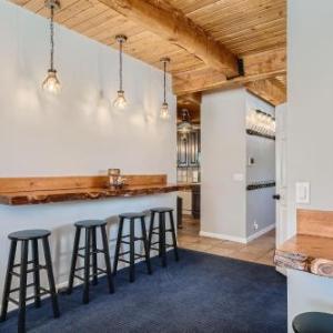 6 Bedroom Cabin by Xquisite Rentals