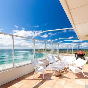 Luxe Oceanfront Penthouse! Yamba's best Suncrest 5