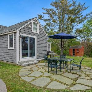 Cozy Cape Cod House by Rock Properties