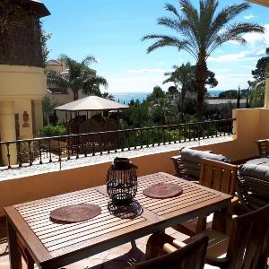Apto frente al mar con piscina