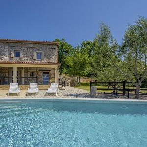 Villa Octingenti in Marceljani - Haus für 4-6 Personen