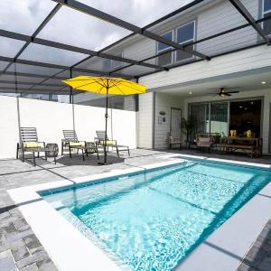 Stunning 5Bd w Pool at Windsor Island Resort 3814