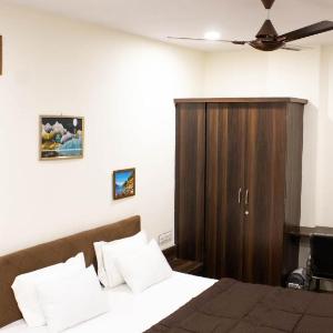 kiwi inn hotel