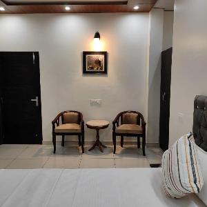 super deluxe room in hillside retreat villa