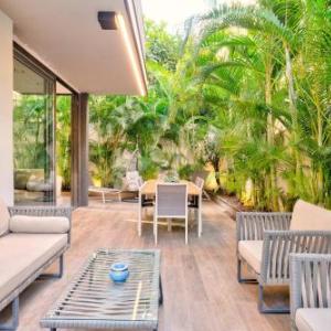 Oasis Garden 2BR near the Sea by HolyGuest