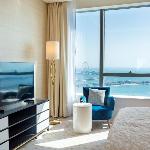 VayK - Luxury High Floor One Bedroom with Iconic Views of Palm Jumeirah 