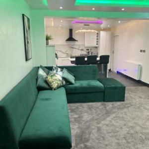 Feathers Suite