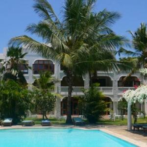 Apartment pool beach access nearby Simba A201