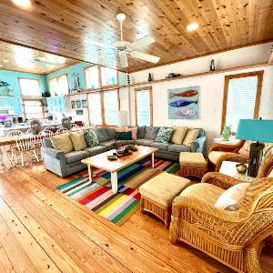 Port A Getaway with Panoramic View