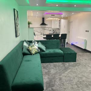 Feathers Suite