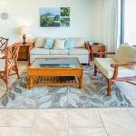 Deluxe Panoramic Mountain View Condo - 37th Floor Free parking & Wifi