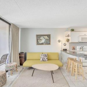 High Rise Ocean View Waikiki Condo FREE Parking & Wi-Fi