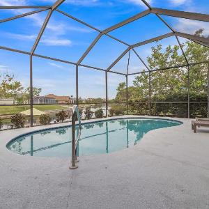 Blue Oasis - Saltwater Pool Dock Dog-Friendly Home