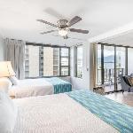 Breezy 12th Floor Waikiki Condo with FREE Parking Honolulu Hawaii