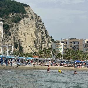 REA Beach Apartment