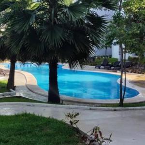 Depa Familiar PB 6pax con Alberca Rodeado de Restaurantes Zona Segura