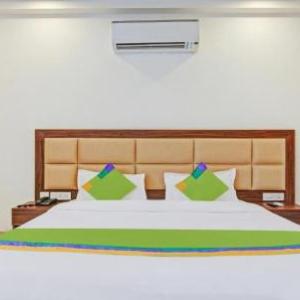 Hotel Aviraj Inn