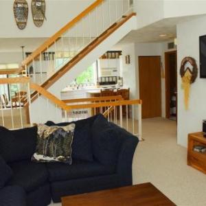 Seven Springs 2 BR Deluxe Condo Mountain Views!