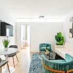 444-2C Newly renovated 1BR in Hell's Kitchen New York City
