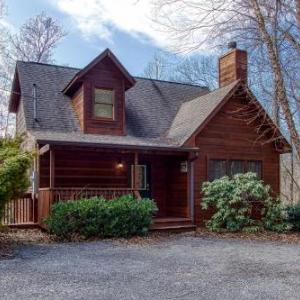 Point Of View - Spacious 2 Bedroom With a Loft Just off Glades Road cabin