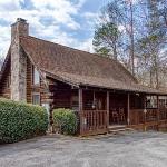 ER6 - On Eagles' Wings - Great location Close to all the action! cabin Tennessee