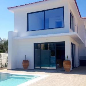 Votsalo Villa - 30m from Med Sea
