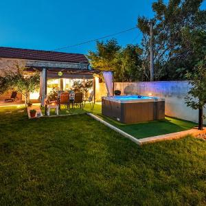Holiday home Nikolina