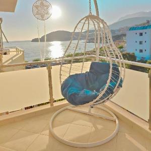 Himara seaside apartment