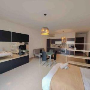Seaview apartment Sliema