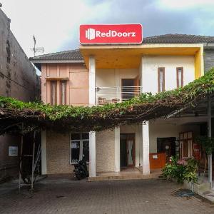 RedDoorz Syariah near Pakuwon Mall Jogja
