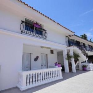 Appartamento con vista piscina