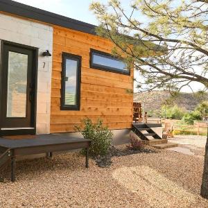Escalante Escapes Star Lily- Bunk Escape