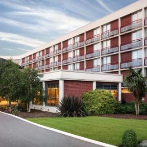 Kempton Park Racecourse Hotels - Crowne Plaza Heathrow