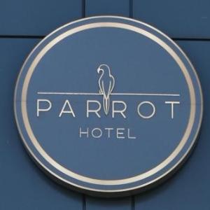 Hotel Parrot