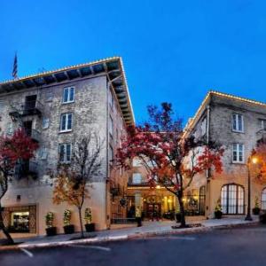 Hotels near Sonoma Raceway - Hotel Petaluma Tapestry Collection by Hilton