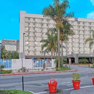 Hotels near YouTube Theater Inglewood - Suites Los Angeles CA Los Angeles LAX