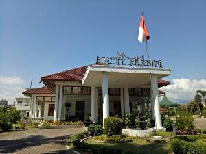 Hotel Padang, Padang