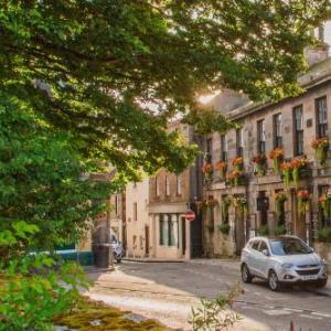 Hotels near University of St Andrews Students Association - The Bank Hotel