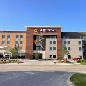 La Quinta Inn & Suites by Wyndham Mount Laurel Moorestown