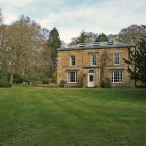 Hotels near Queen's Hall Hexham - Burnhopeside Hall