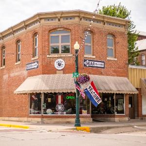 Elkader Suites