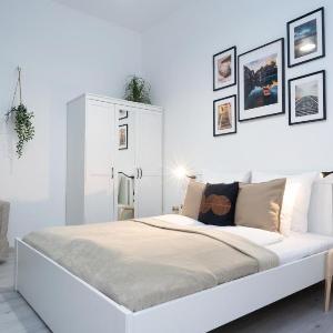 New home at exlusive central location