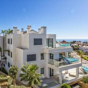 ViVi Homes - Las Palmas Pool Sauna Gym & Beach