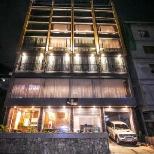 The Regal Hotel & Lounge