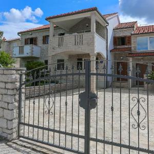 Apartment Lucija