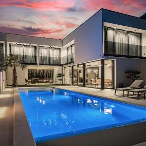 Villa Osea in Medulin with Sauna only 1.5 km from the Beach